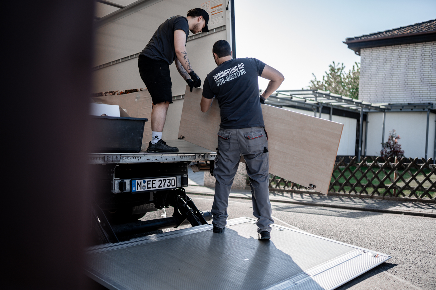 Diskrete Räumung einer stark überfüllten Wohnung